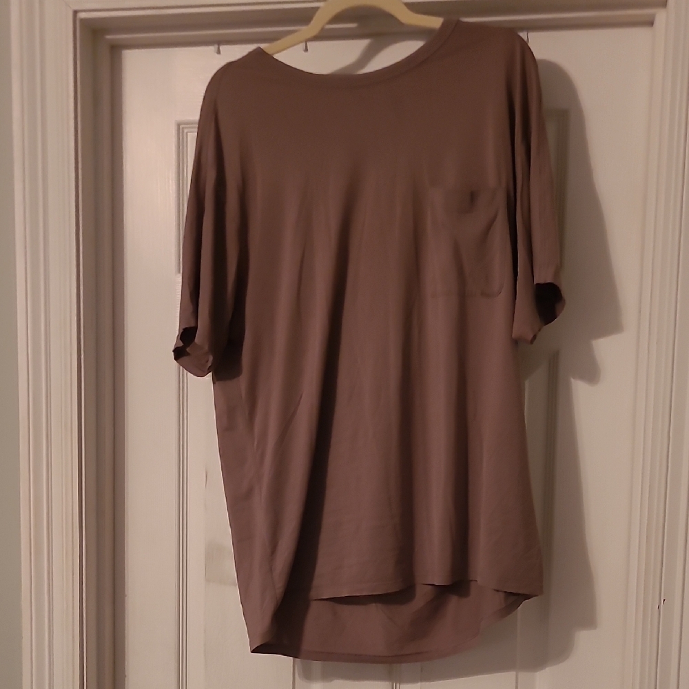 Lululemon Plum Color T-Shirt